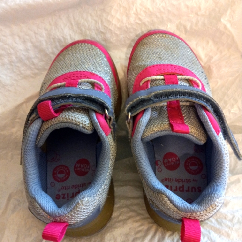 Girls shoes sz 9m